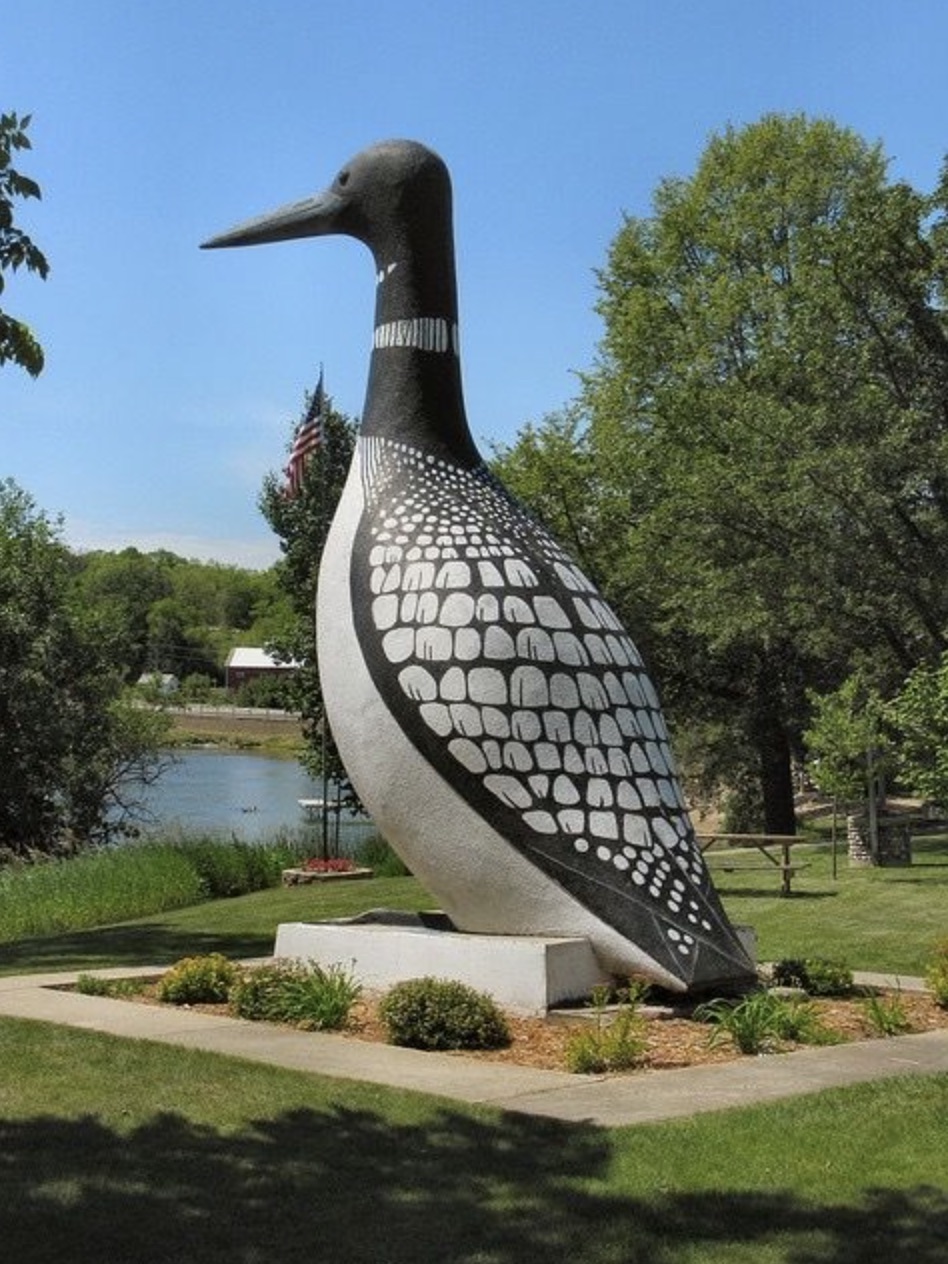 American Statues & Monuments That Can Only Exist Here